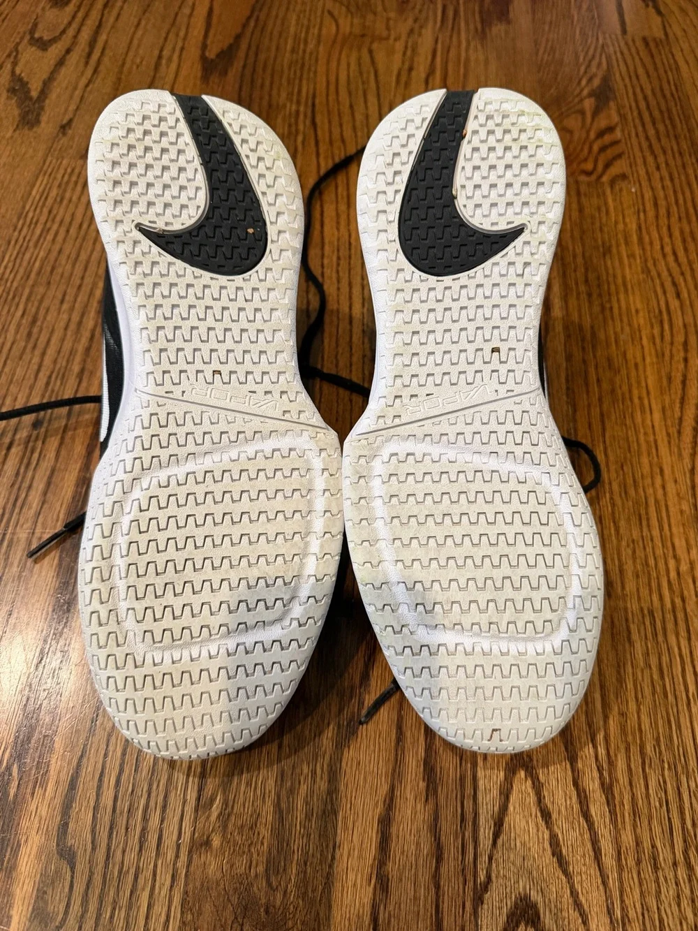 Nike Vapor Pro Men's Black/White Tennis Shoes, Size 7